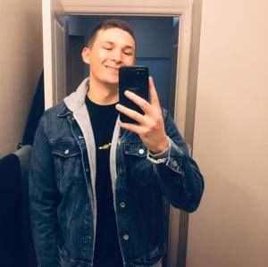 Meet your Posher, Kyle